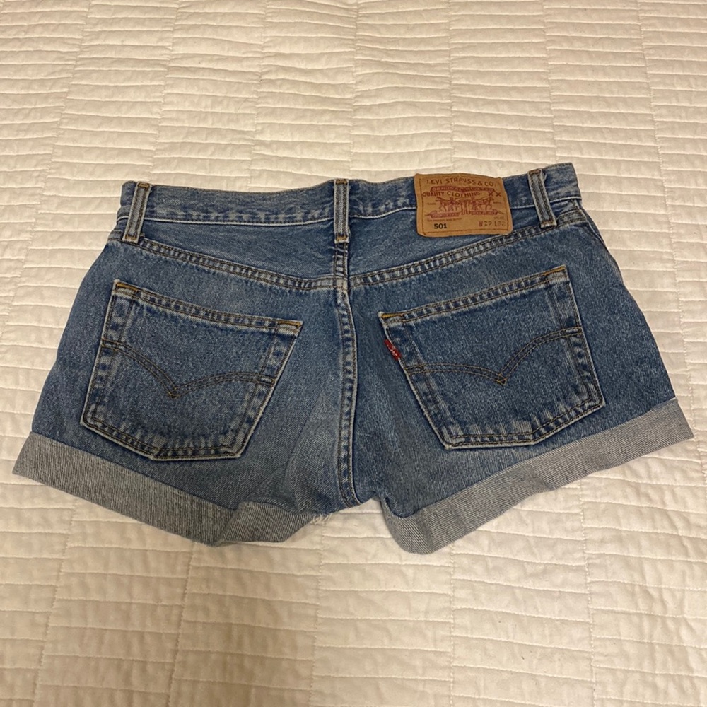 Levi’s 501 cuffed shorts 29